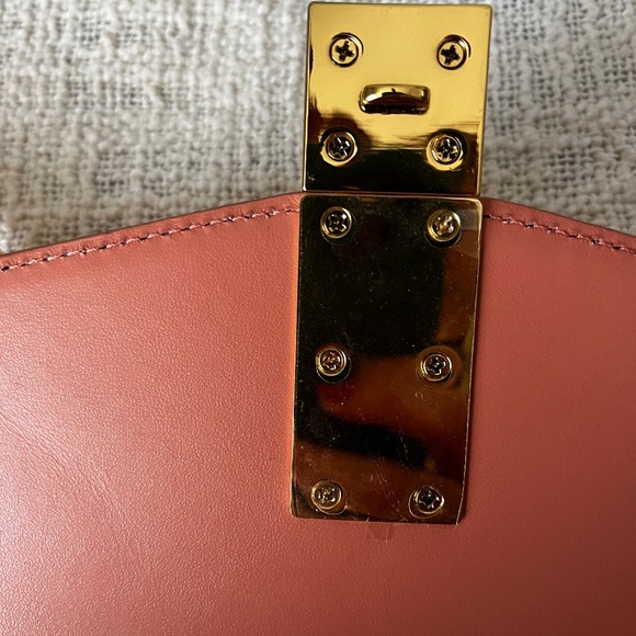 Vancouver shoulder bag in rose color - Picture 9 of 10